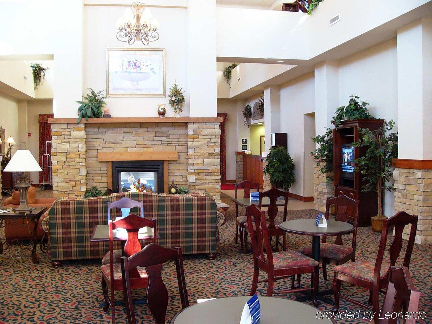 Hampton & 3* Springfield