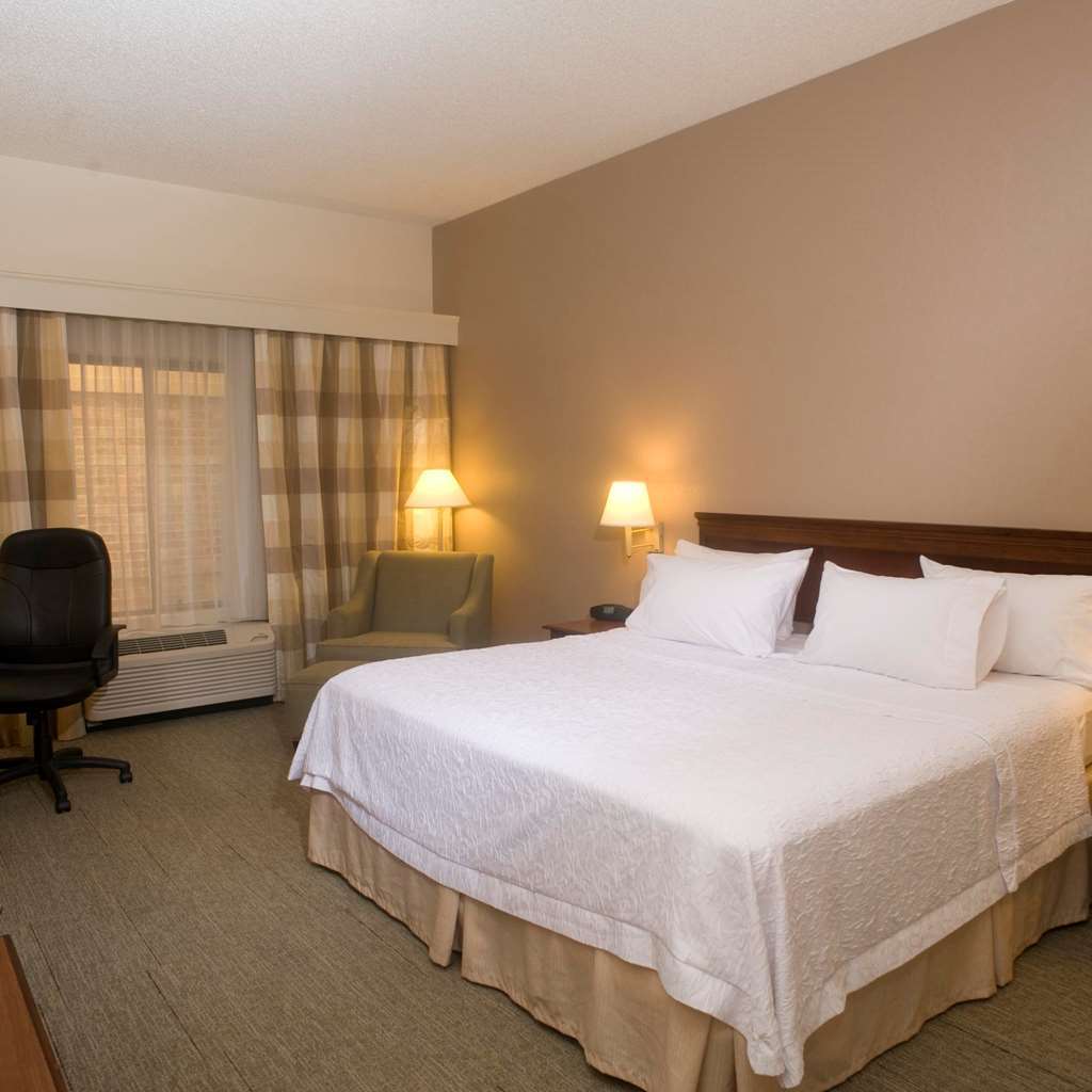Hotel Hampton & 3*