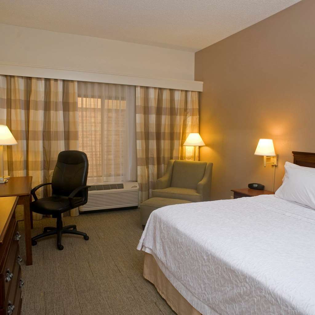 Hotel Hampton & 3*