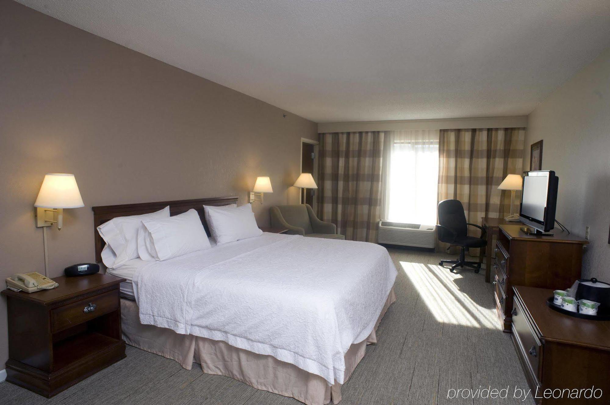 Hotel Hampton &