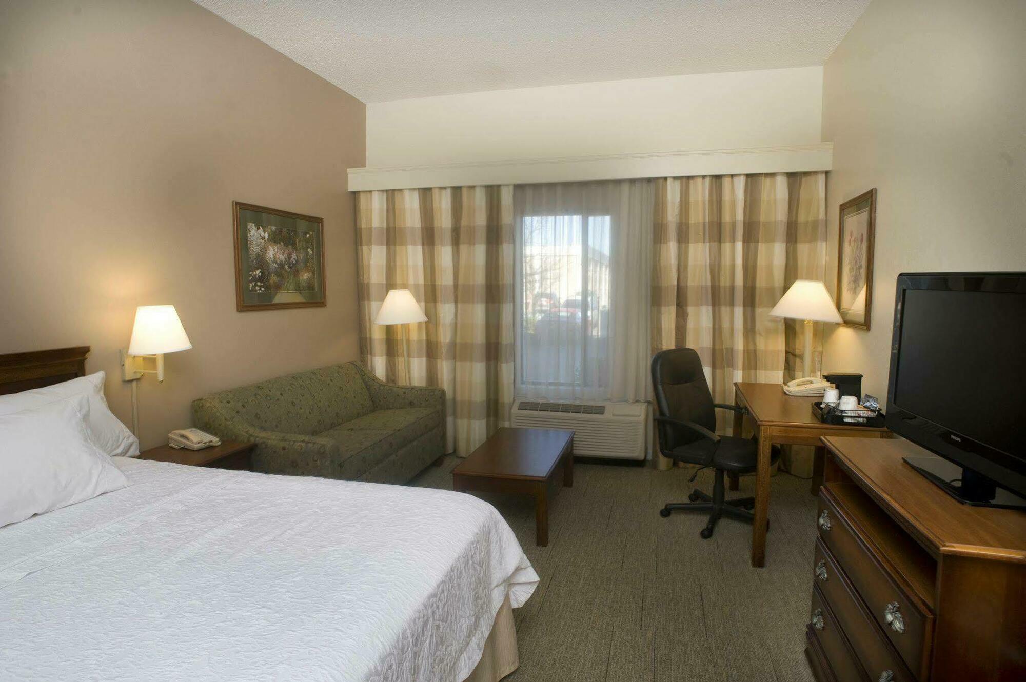 Hotel Hampton & 3*