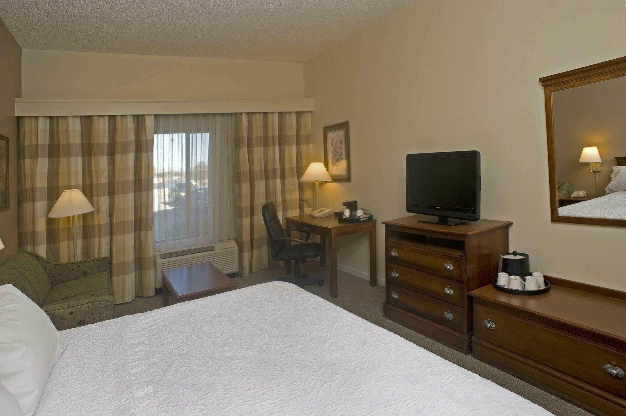 Hotel Hampton &